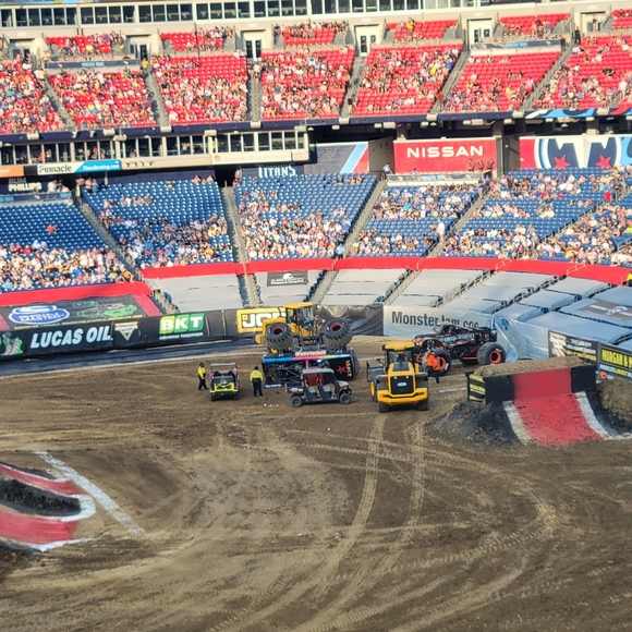 Nothing - Picture 8 of 16